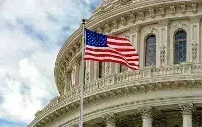 अमेरिकी सदन के शीर्ष डेमोक्रेट ने यूक्रेन को सहायता संबंधी विधेयक पारित करने का आग्रह किया अमेरिकी सदन के शीर्ष डेमोक्रेट ने यूक्रेन को सहायता संबंधी विधेयक पारित करने का आग्रह किया