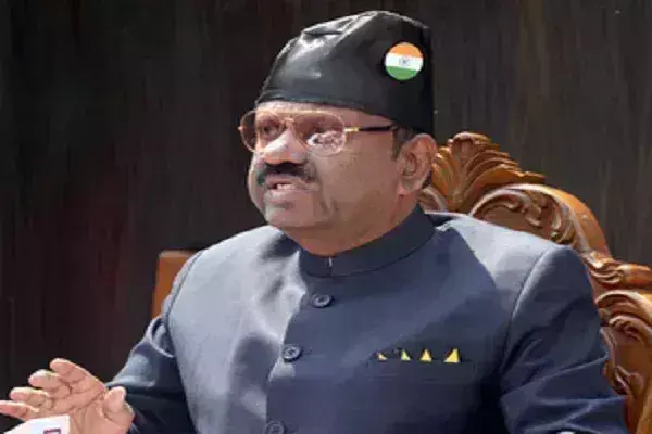 рдмрдВрдЧрд╛рд▓ рдЧрд╡рд░реНрдирд░ рдиреЗ рдордВрддреНрд░рд┐рдпреЛрдВ, рд╡рд┐рдзрд╛рдпрдХреЛрдВ рдХреЗ рд╡реЗрддрди рдореЗрдВ рдмрдврд╝реЛрддрд░реА рдХреЗ рд╡рд┐рдзреЗрдпрдХ рдкрд░ рдХрд┐рдП рд╣рд╕реНрддрд╛рдХреНрд╖рд░ рдмрдВрдЧрд╛рд▓ рдЧрд╡рд░реНрдирд░ рдиреЗ рдордВрддреНрд░рд┐рдпреЛрдВ, рд╡рд┐рдзрд╛рдпрдХреЛрдВ рдХреЗ рд╡реЗрддрди рдореЗрдВ рдмрдврд╝реЛрддрд░реА рдХреЗ рд╡рд┐рдзреЗрдпрдХ рдкрд░ рдХрд┐рдП рд╣рд╕реНрддрд╛рдХреНрд╖рд░