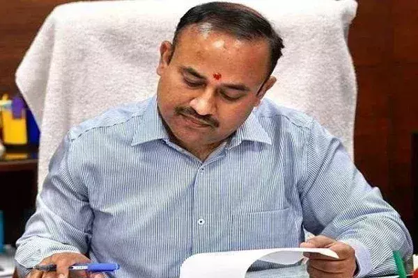 भारतीय निर्वाचन आयोग ने चुनाव ड्यूटी से अनुपस्थित एसडीएम के खिलाफ अनुशासनात्मक कार्यवाही के दिए निर्देश