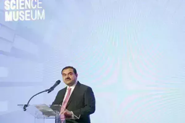 हम आने वाली पीढिय़ों के लिए ऊर्जा परिवर्तन का नेतृत्व कर रहे : गौतम अदाणी