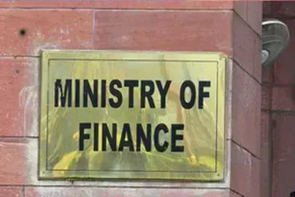 मार्च में जीएसटी राजस्व 11.5 प्रतिशत बढ़कर 1.78 लाख करोड़ रुपये पर, वार्षिक संग्रह 20 लाख करोड़ रुपये के पार मार्च में जीएसटी राजस्व 11.5 प्रतिशत बढ़कर 1.78 लाख करोड़ रुपये पर, वार्षिक संग्रह 20 लाख करोड़ रुपये के पार