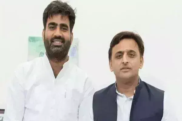 सपा ने मेरठ में फिर बदला प्रत्याशी, अतुल प्रधान का टिकट काटकर सुनीता वर्मा पर खेला दांव सपा ने मेरठ में फिर बदला प्रत्याशी, अतुल प्रधान का टिकट काटकर सुनीता वर्मा पर खेला दांव