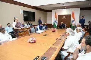 कांग्रेस संसदीय दल की चेयरपर्सन सोनिया गांधी बनीं राज्यसभा सांसद कांग्रेस संसदीय दल की चेयरपर्सन सोनिया गांधी बनीं राज्यसभा सांसद