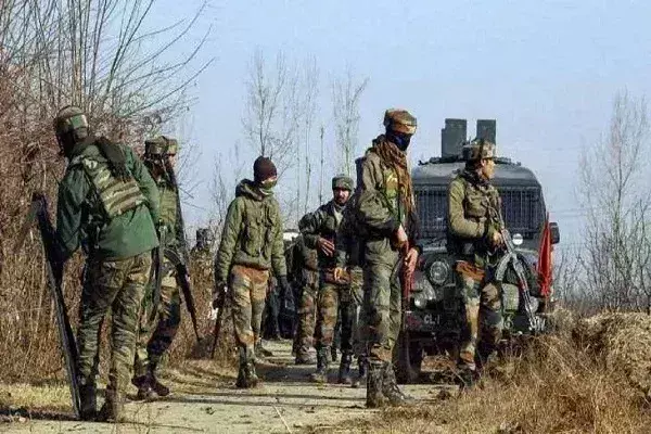 जम्मू-कश्मीर के उरी में घुसपैठ की साजिश नाकाम, सेना ने आतंकी को मार गिराया
