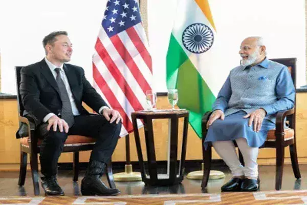 टेस्ला को जल्द भारतीय सड़कों पर लाने का पीएम मोदी का संकल्प, फैक्ट्री के लिए जमीन तलाश रही कंपनी टेस्ला को जल्द भारतीय सड़कों पर लाने का पीएम मोदी का संकल्प, फैक्ट्री के लिए जमीन तलाश रही कंपनी