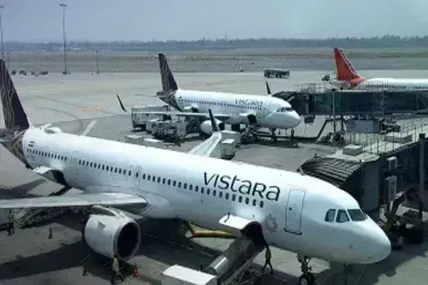विस्तारा ने उड़ानों में कटौती की घोषणा की विस्तारा ने उड़ानों में कटौती की घोषणा की