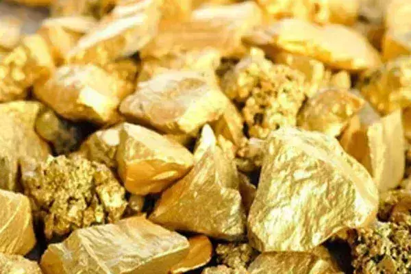बढ़ते भू-राजनीतिक तनाव के बीच सोने की कीमत में वृद्धि जारी
