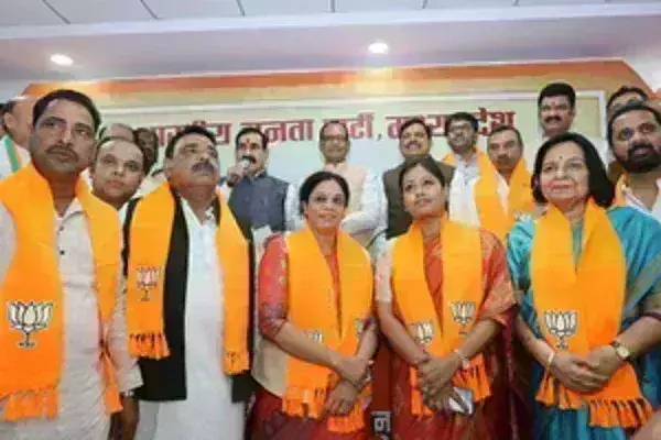 मध्य प्रदेश में पूर्व विधायक सहित अनेक नेता भाजपा में शामिल