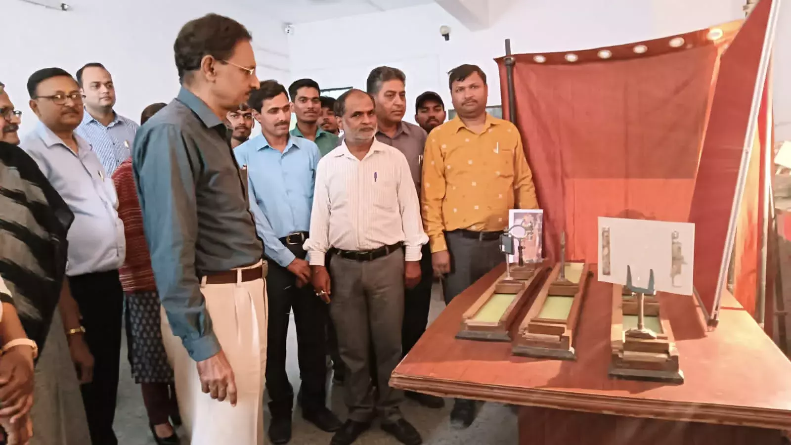 अवध विवि के छात्रों ने प्रभु श्रीराम के सूर्य अभिषेक की तर्ज पर बनाया माॅडल