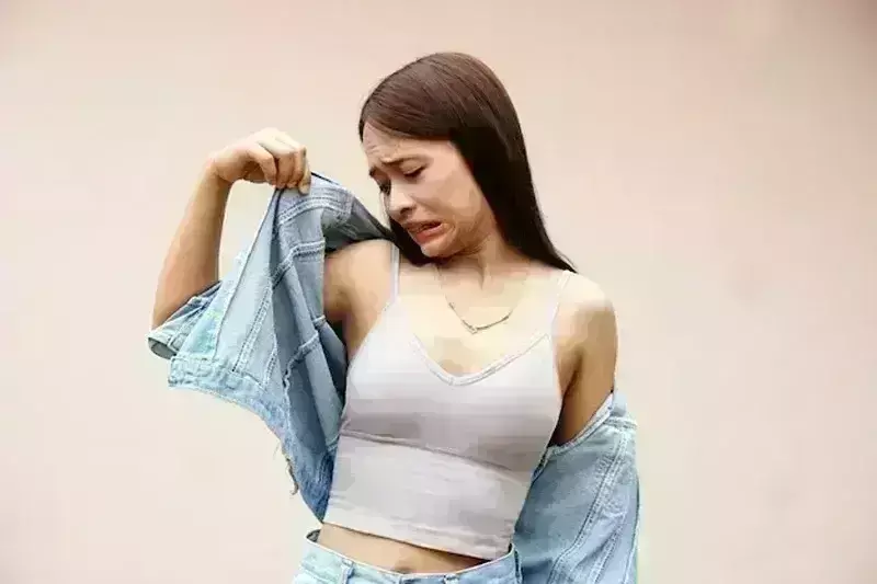 рдкрд╕реАрдиреЗ рдХреА рдмрджрдмреВ рд╕реЗ рдЖрдк рднреА рд╣реИрдВ рдкрд░реЗрд╢рд╛рди, рддреЛ рдЗрди рдШрд░реЗрд▓реВ рдЙрдкрд╛рдп рдХреЛ рдХрд░ рдкрд╛ рд╕рдХрддреЗ рд╣реИрдВ рдирд┐рдЬрд╛рдд рдкрд╕реАрдиреЗ рдХреА рдмрджрдмреВ рд╕реЗ рдЖрдк рднреА рд╣реИрдВ рдкрд░реЗрд╢рд╛рди, рддреЛ рдЗрди рдШрд░реЗрд▓реВ рдЙрдкрд╛рдп рдХреЛ рдХрд░ рдкрд╛ рд╕рдХрддреЗ рд╣реИрдВ рдирд┐рдЬрд╛рдд