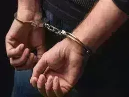 मतदान केंद्र के पास गोलीबारी के मामले में मणिपुर में  तीन लोग गिरफ्तार