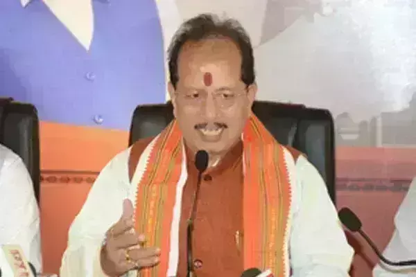 लालू प्रसाद के परिवार की जमींदारी इस चुनाव में समाप्त हो जाएगी : विजय सिन्हा