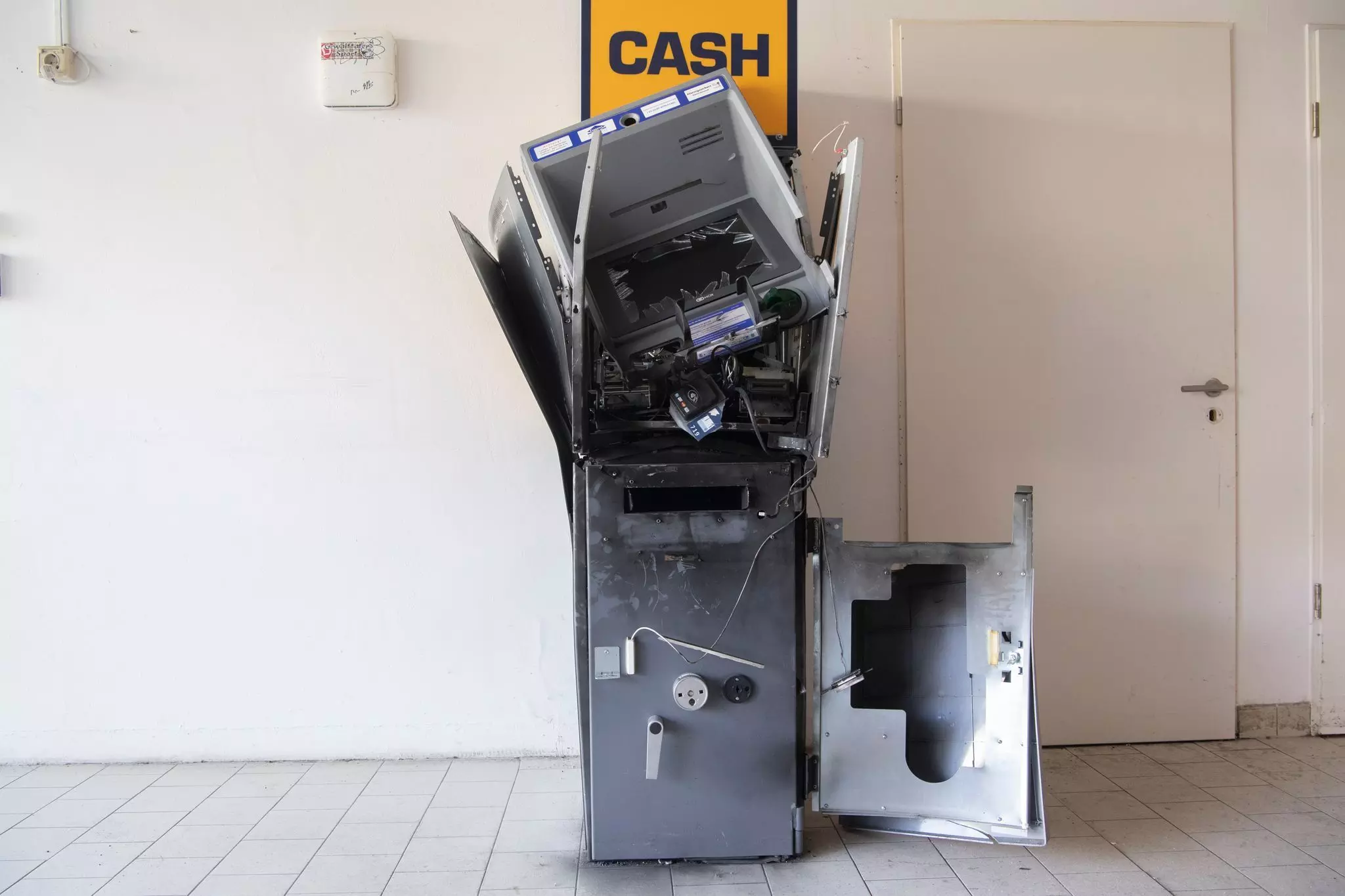 Dutch gangs target Germany for blowing up cash machines