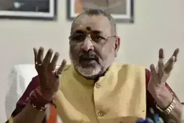 मुसलमानों के लिए हिंदुओं की हकमारी कर रही कांग्रेस, लालू-तेजस्वी चुप क्यों हैं : गिरिराज सिंह मुसलमानों के लिए हिंदुओं की हकमारी कर रही कांग्रेस, लालू-तेजस्वी चुप क्यों हैं : गिरिराज सिंह