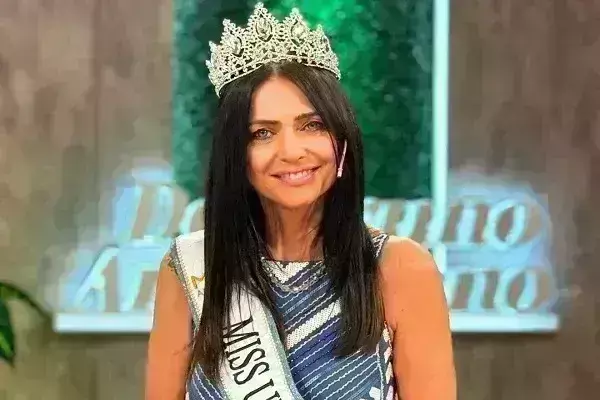 60 की उम्र में मिस यूनिवर्स ब्यूनस आयर्स का खिताब जीत लॉयर ने रचा इतिहास, जानें कौन है ये ब्यूटी क्वीन? 60 की उम्र में मिस यूनिवर्स ब्यूनस आयर्स का खिताब जीत लॉयर ने रचा इतिहास, जानें कौन है ये ब्यूटी क्वीन?