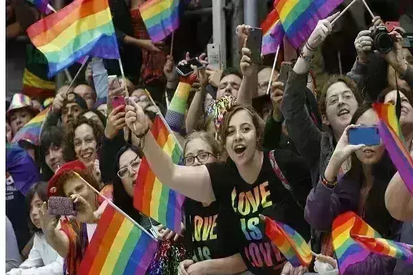 Making homosexual relations a crime in Iraq, law punishable with 15 years imprisonment; America expressed objection to the decision Making homosexual relations a crime in Iraq, law punishable with 15 years imprisonment; America expressed objection to the decision