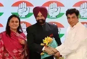 (नईदिल्ली)पंजाब के पूर्व एडीजीपी गुरिंदर सिंह ढिल्लों कांग्रेस में शामिल (नईदिल्ली)पंजाब के पूर्व एडीजीपी गुरिंदर सिंह ढिल्लों कांग्रेस में शामिल