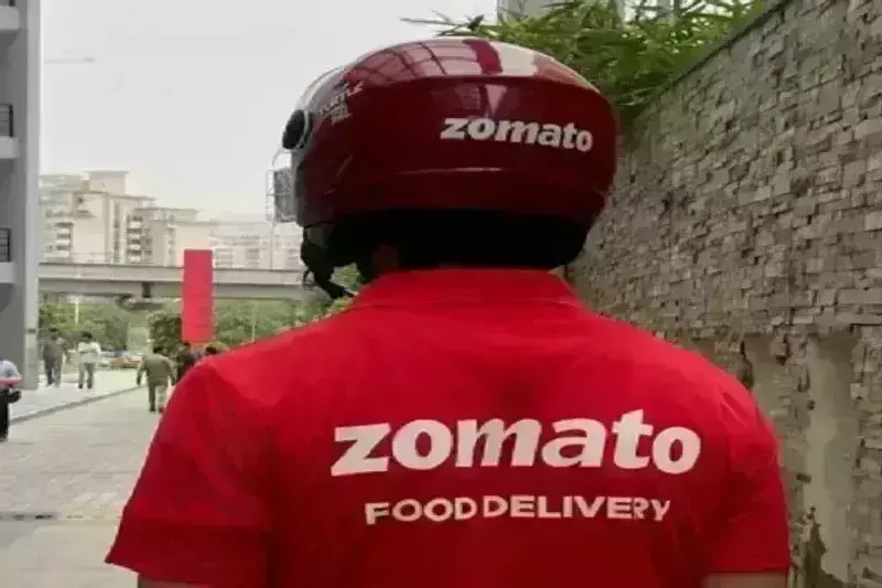 Zomato को झटका, 2 करोड़ का GST ब्याज और जुर्माना भरने का नया आदेश जारी Zomato को झटका, 2 करोड़ का GST ब्याज और जुर्माना भरने का नया आदेश जारी