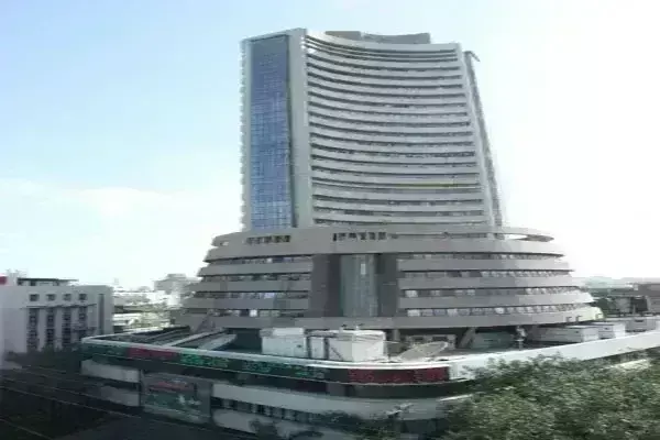 शेयर बाजार में टॉप-10 में शामिल 6 कंपनियों का बाजार मूल्यांकन गिरा शेयर बाजार में टॉप-10 में शामिल 6 कंपनियों का बाजार मूल्यांकन गिरा