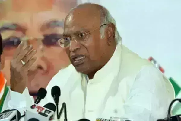 कांग्रेस अग्निवीर योजना बंद करेगी : मल्लिकार्जुन खड़गे