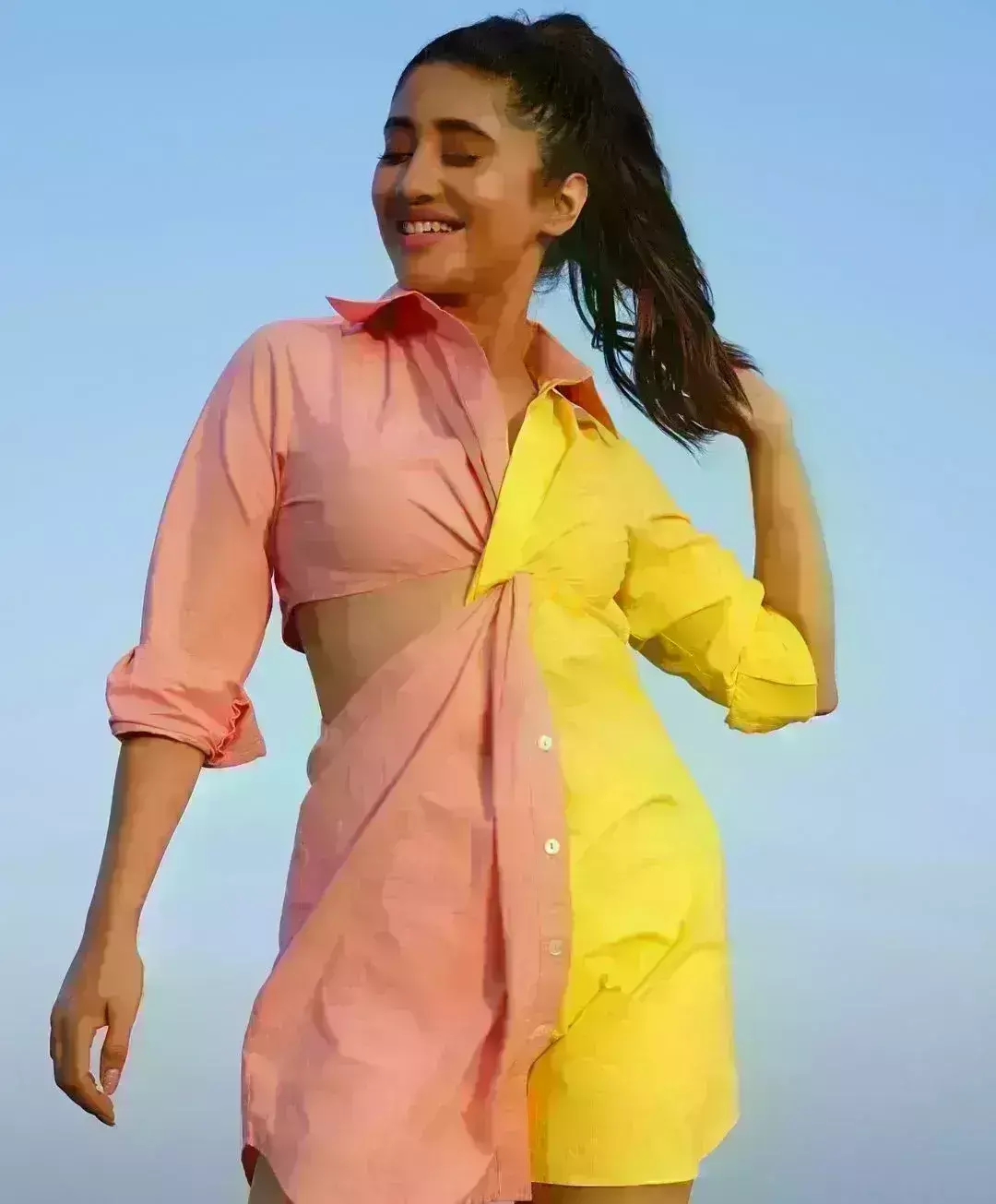 शिवांगी जोशी ने करवाया फोटोशूट, मोहसिन-कुशाल के फैंस में छिड़ी जंग