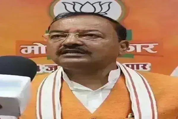 राहुल गांधी असली नहीं, चुनावी हिंदू हैं : केशव प्रसाद मौर्य