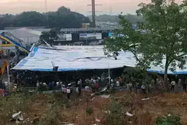 घाटकोपर होर्डिंग दुर्घटना मामले की जांच के लिए SIT गठित, आरोपी के घर से मिले कई अहम सबूत घाटकोपर होर्डिंग दुर्घटना मामले की जांच के लिए SIT गठित, आरोपी के घर से मिले कई अहम सबूत