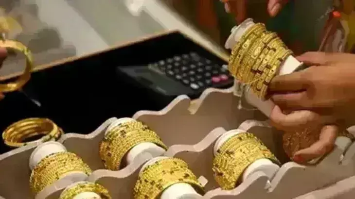 рдорд╣рдВрдЧрд╛рдИ рдХреЗ рдмреАрдЪ рд░рд┐рдХреЕрд╛рд░реНрдб рд╕рд╕реНрддрд╛ рд╣реБрдЖ рд╕реЛрдирд╛, рд╕рд┐рд░реНрдл 27770 рд░реБрдкрдП рдкреНрд░рддрд┐ 10 рдЧреНрд░рд╛рдо рдмрдирд╡рд╛рдПрдВ рдЬреВрд▓рд░реА рдорд╣рдВрдЧрд╛рдИ рдХреЗ рдмреАрдЪ рд░рд┐рдХреЕрд╛рд░реНрдб рд╕рд╕реНрддрд╛ рд╣реБрдЖ рд╕реЛрдирд╛, рд╕рд┐рд░реНрдл 27770 рд░реБрдкрдП рдкреНрд░рддрд┐ 10 рдЧреНрд░рд╛рдо рдмрдирд╡рд╛рдПрдВ рдЬреВрд▓рд░реА