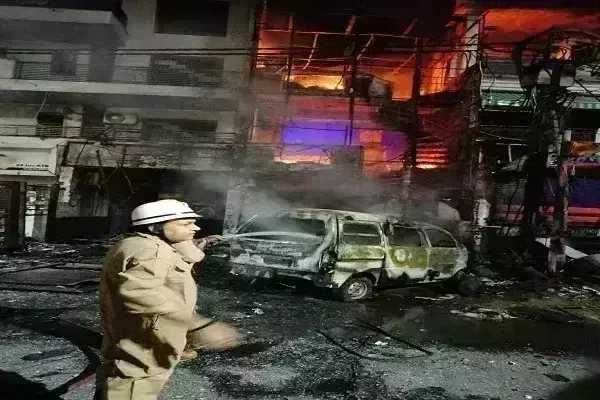 рджрд┐рд▓реНрд▓реА рдореЗрдВ рдмреЗрдмреА рдХреЗрдпрд░ рд╕реЗрдВрдЯрд░ рдореЗрдВ рд▓рдЧреА рднреАрд╖рдг рдЖрдЧ, 7 рдирд╡рдЬрд╛рддреЛрдВ рдХреА рдореМрдд; 5 рдЕрд╕реНрдкрддрд╛рд▓ рдореЗрдВ рднрд░реНрддреА рджрд┐рд▓реНрд▓реА рдореЗрдВ рдмреЗрдмреА рдХреЗрдпрд░ рд╕реЗрдВрдЯрд░ рдореЗрдВ рд▓рдЧреА рднреАрд╖рдг рдЖрдЧ, 7 рдирд╡рдЬрд╛рддреЛрдВ рдХреА рдореМрдд; 5 рдЕрд╕реНрдкрддрд╛рд▓ рдореЗрдВ рднрд░реНрддреА