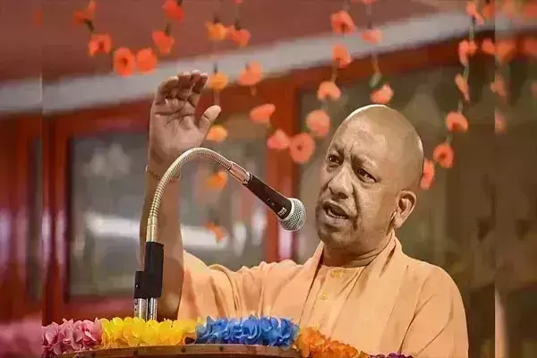 हम लोग अयोध्या और काशी के बाद मथुरा जाने की तैयारी कर रहे हैं : CM योगी हम लोग अयोध्या और काशी के बाद मथुरा जाने की तैयारी कर रहे हैं : CM योगी