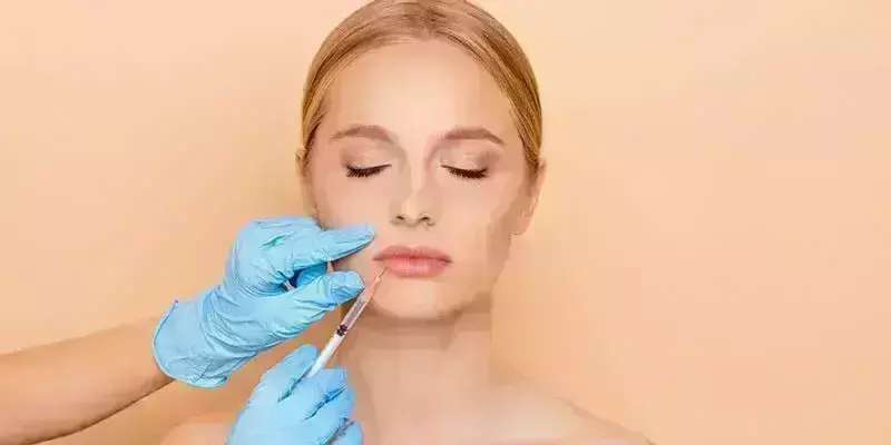 ﻿आप भी करवा रही हैं लिप फिलर? ये बात ध्यान रखें वरना होठों को हो सकता है नुकसान