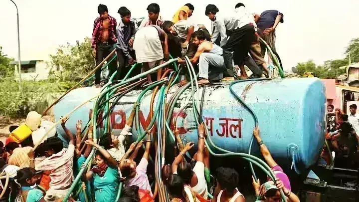 दिल्ली में पानी का भारी संकट, सुप्रीम कोर्ट पहुंची आम आदमी पार्टी की सरकार