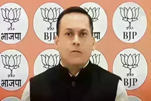 शुरूआती रुझानों  में बीजेपी की सरकार बनती दिखाई दे रही है