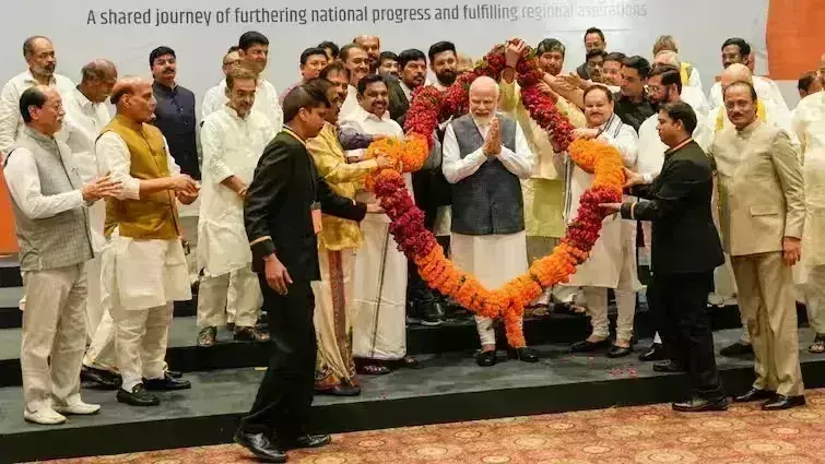 आठ जून को तीसरी बार पीएम पद की शपथ ले सकते हैं मोदी आठ जून को तीसरी बार पीएम पद की शपथ ले सकते हैं मोदी