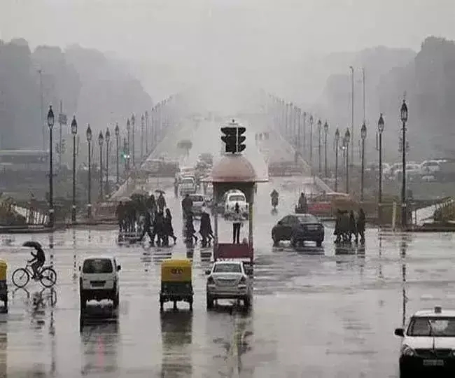 दिल्ली में फिलहाल लू से राहत, बारिश की दिख रही संभावना