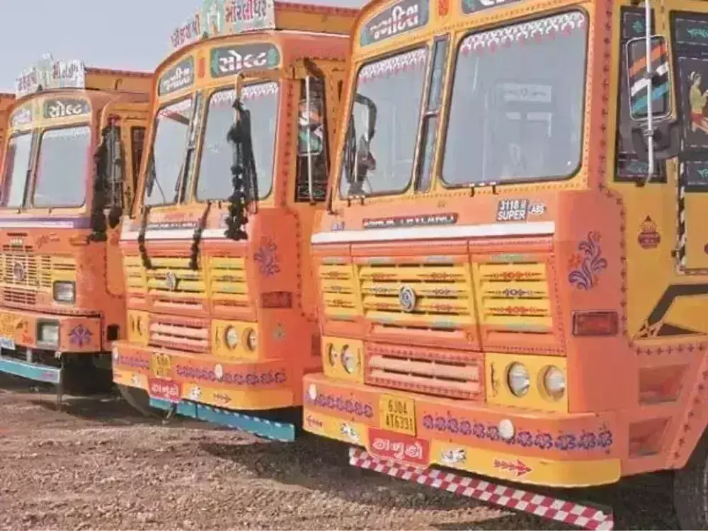कमर्शियल वाहनों की थोक बिक्री घटने का अनुमान कमर्शियल वाहनों की थोक बिक्री घटने का अनुमान
