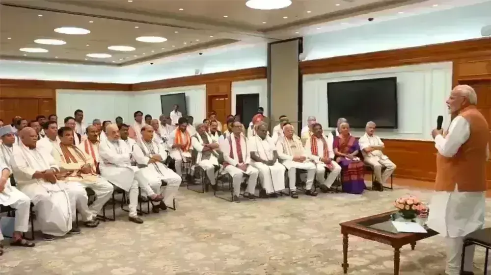 समय पर काम पूरा करें, 100 दिन के रोडमैप को जमीन पर उतारें समय पर काम पूरा करें, 100 दिन के रोडमैप को जमीन पर उतारें