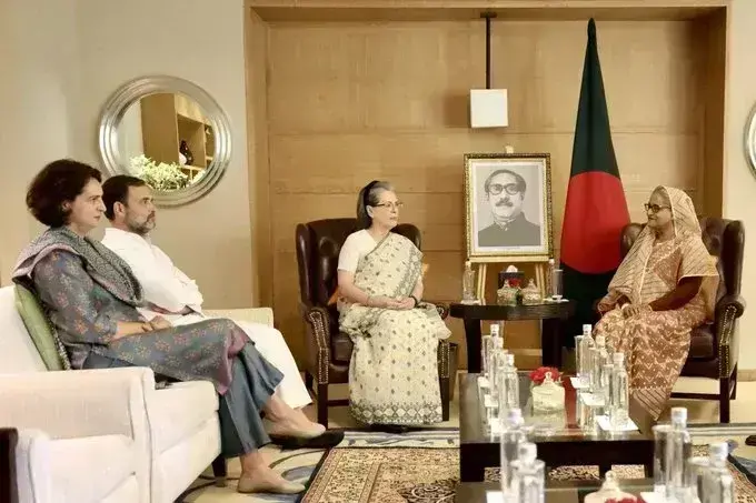 बांग्लादेश की पीएम शेख हसीना से दिल्ली में सोनिया, राहुल और प्रियंका ने की मुलाकात