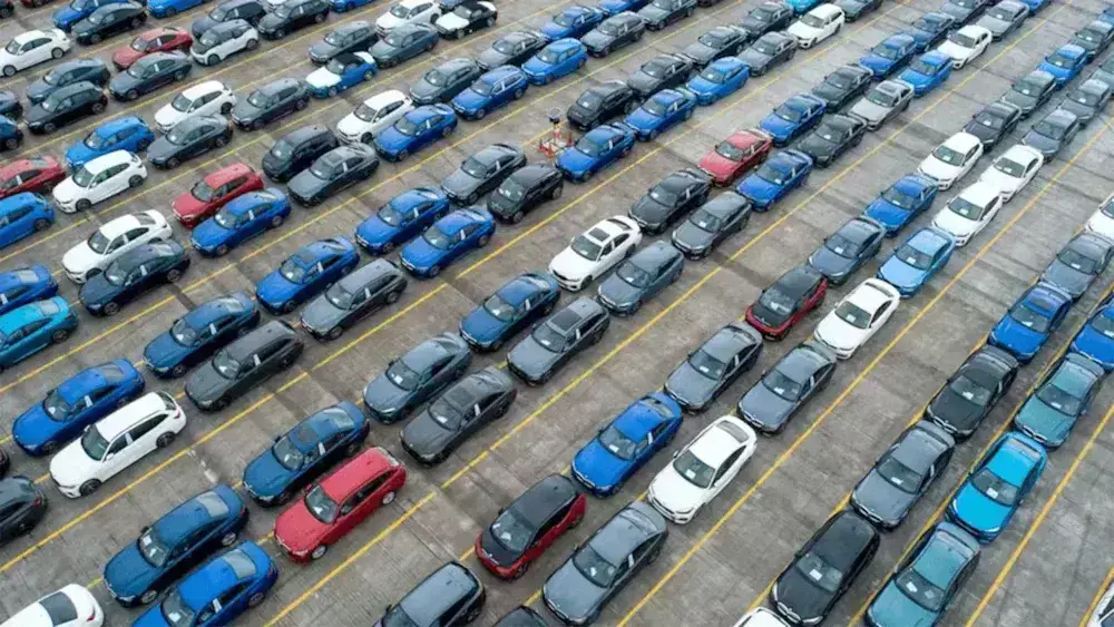 (नईदिल्ली)मई में घरेलू यात्री वाहनों की बिक्री 4 फीसदी बढ़ी, टू-व्हीलर्स की मांग में 10 प्रतिशत का इजाफा: सियाम