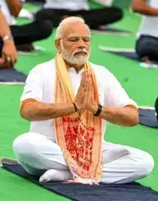 рдкреАрдПрдо рдореЛрджреА рдиреЗ рд╢реЗрдпрд░ рдХрд┐рдпрд╛ рдпреЛрдЧ рдХрд░рддреЗ рд╣реБрдП рдЦреБрдж рдХрд╛ рд╡реАрдбрд┐рдпреЛ, рдмрддрд╛рдП рдЕрд▓рдЧ-рдЕрд▓рдЧ рдЖрд╕рдиреЛрдВ рдХреЗ рдлрд╛рдпрджреЗ рдкреАрдПрдо рдореЛрджреА рдиреЗ рд╢реЗрдпрд░ рдХрд┐рдпрд╛ рдпреЛрдЧ рдХрд░рддреЗ рд╣реБрдП рдЦреБрдж рдХрд╛ рд╡реАрдбрд┐рдпреЛ, рдмрддрд╛рдП рдЕрд▓рдЧ-рдЕрд▓рдЧ рдЖрд╕рдиреЛрдВ рдХреЗ рдлрд╛рдпрджреЗ