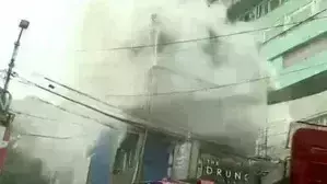 рдХреЛрд▓рдХрд╛рддрд╛ рдХреЗ рдкрд╛рд░реНрдХ рд╕реНрдЯреНрд░реАрдЯ рдЗрд▓рд╛рдХреЗ рдореЗрдВ рд▓рдЧреА рднреАрд╖рдг рдЖрдЧ рдХреЛрд▓рдХрд╛рддрд╛ рдХреЗ рдкрд╛рд░реНрдХ рд╕реНрдЯреНрд░реАрдЯ рдЗрд▓рд╛рдХреЗ рдореЗрдВ рд▓рдЧреА рднреАрд╖рдг рдЖрдЧ