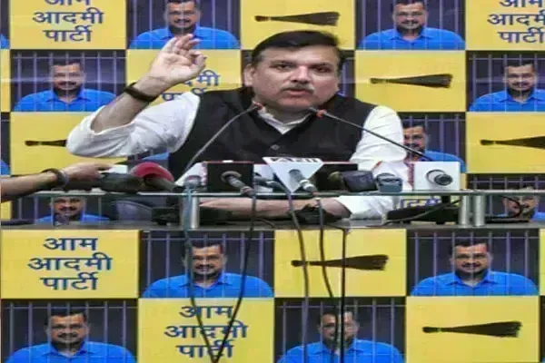दिल्ली में जल संकट को लेकर भाजपा और आप ने एक दूसरे को ठहराया जिम्मेदार दिल्ली में जल संकट को लेकर भाजपा और आप ने एक दूसरे को ठहराया जिम्मेदार