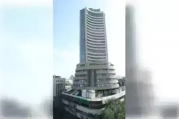 मजबूत वैश्विक संकेतों से रिकॉर्ड ऊंचाई पर खुले शेयर बाजार मजबूत वैश्विक संकेतों से रिकॉर्ड ऊंचाई पर खुले शेयर बाजार