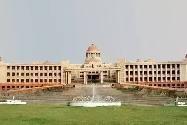 जाली दस्तावेज पेश करने वाले NEET अभ्यर्थी पर होगी कानूनी कार्रवाई, हाईकोर्ट ने दिए ये निर्देश जाली दस्तावेज पेश करने वाले NEET अभ्यर्थी पर होगी कानूनी कार्रवाई, हाईकोर्ट ने दिए ये निर्देश