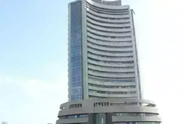 रिकॉर्ड हाई पर खुले शेयर बाजार, सेंसेक्स 106 अंक उछला