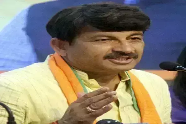 दिल्ली में गिरते भूजल स्तर को लेकर मनोज तिवारी ने केजरीवाल पर साधा निशाना दिल्ली में गिरते भूजल स्तर को लेकर मनोज तिवारी ने केजरीवाल पर साधा निशाना