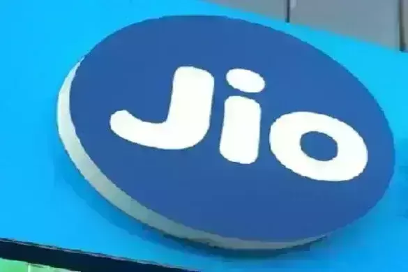 Jio यूजर्स को बड़ा झटका, कंपनी ने हटा दिया ये सस्ता प्लान Jio यूजर्स को बड़ा झटका, कंपनी ने हटा दिया ये सस्ता प्लान