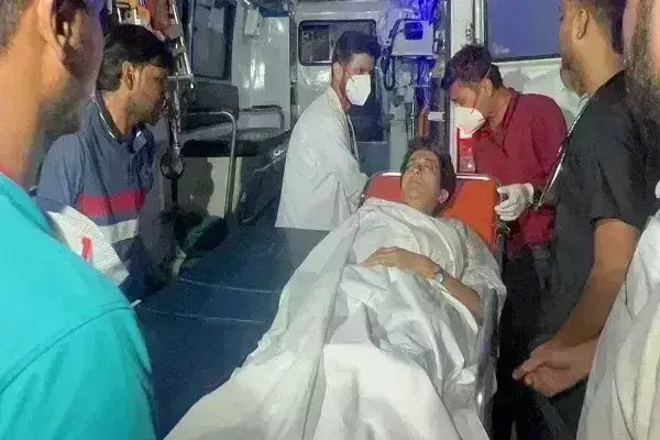 рдкрд╛рдиреА рдХреА рдорд╛рдВрдЧ рдХреЛ рд▓реЗрдХрд░ рдЬрд▓ рдордВрддреНрд░реА рдЖрддрд┐рд╢реА рдХреА рднреВрдЦ рд╣рдбрд╝рддрд╛рд▓ рдЦрддреНрдо, 5 рджрд┐рди рд╕реЗ рдЕрдирд╢рди рдкрд░ рдереА рдкрд╛рдиреА рдХреА рдорд╛рдВрдЧ рдХреЛ рд▓реЗрдХрд░ рдЬрд▓ рдордВрддреНрд░реА рдЖрддрд┐рд╢реА рдХреА рднреВрдЦ рд╣рдбрд╝рддрд╛рд▓ рдЦрддреНрдо, 5 рджрд┐рди рд╕реЗ рдЕрдирд╢рди рдкрд░ рдереА