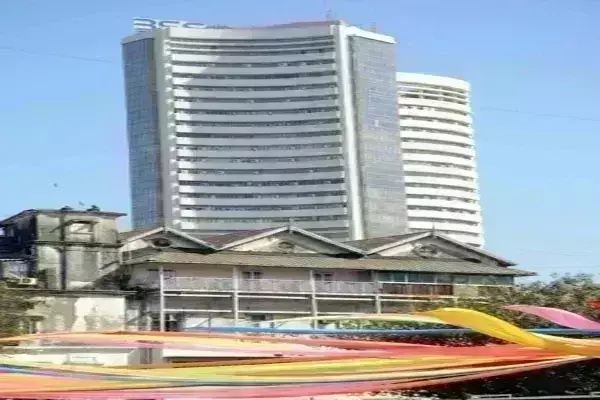 शेयर बाजार में तेजी जारी, सेंसेक्स 200 अंक उछला शेयर बाजार में तेजी जारी, सेंसेक्स 200 अंक उछला