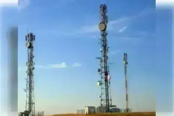 केंद्र सरकार ने शुरू की 96,238 करोड़ रुपये के टेलीकॉम स्पेक्ट्रम की नीलामी केंद्र सरकार ने शुरू की 96,238 करोड़ रुपये के टेलीकॉम स्पेक्ट्रम की नीलामी